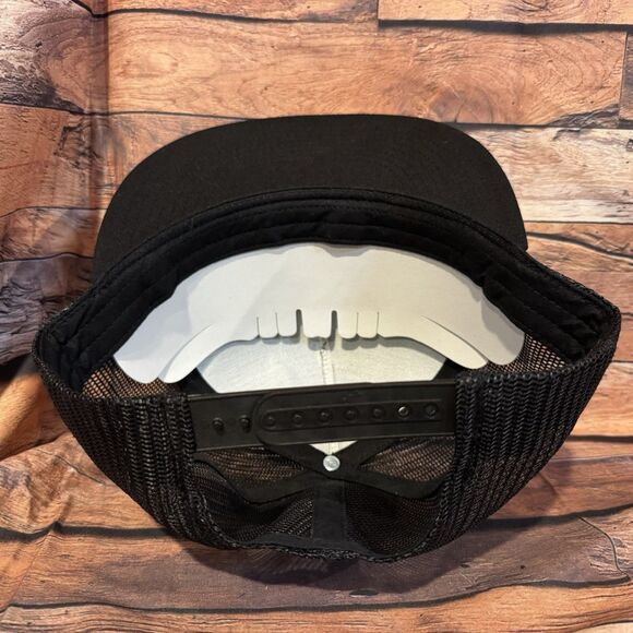 Coyotes Southwestern Grill Hat Cap Snapback Adj Mesh Banff Canada Restaurant - Picture 6 of 7